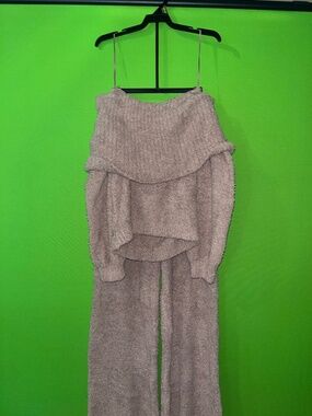 Cute Fuzzy Sweater Set!